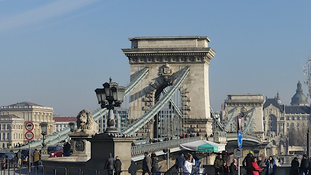 Die Kettenbrücke in Budapest.